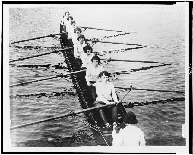 8x12 Photo-Only photo of Wellesley's 1922 Varsity Crew,Team Rowing ...