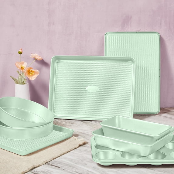 9-Piece Baking Pans Set Nonstick, Stackable Non Toxic Bakeware Sets with Diamond Texture, Oven Pan Set for Cooking, Includes Cookie Sheet with Rack, Cake Pan, Roasting Pan, Muffin Tin, Green