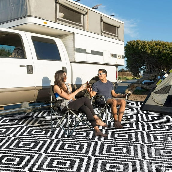 9' x 12' Plastic Straw Rug - Outdoor Patio & RV Rug, Large Floor Mat for Outdoors, RV, Patio, Backyard, Deck, Picnic, Beach, Trailer, Camping - Black & White Diamond