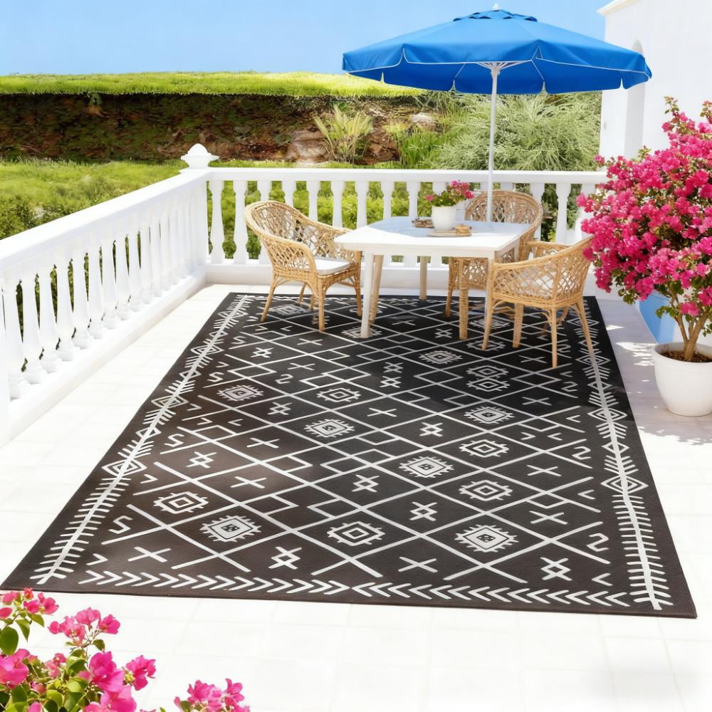 9' x 18' Black & Gray Rhombus Reversible Outdoor Patio Rug, Waterproof Plastic Straw RV Camping Rug with Carry Bag, Foldable Fade Resistant Mat
