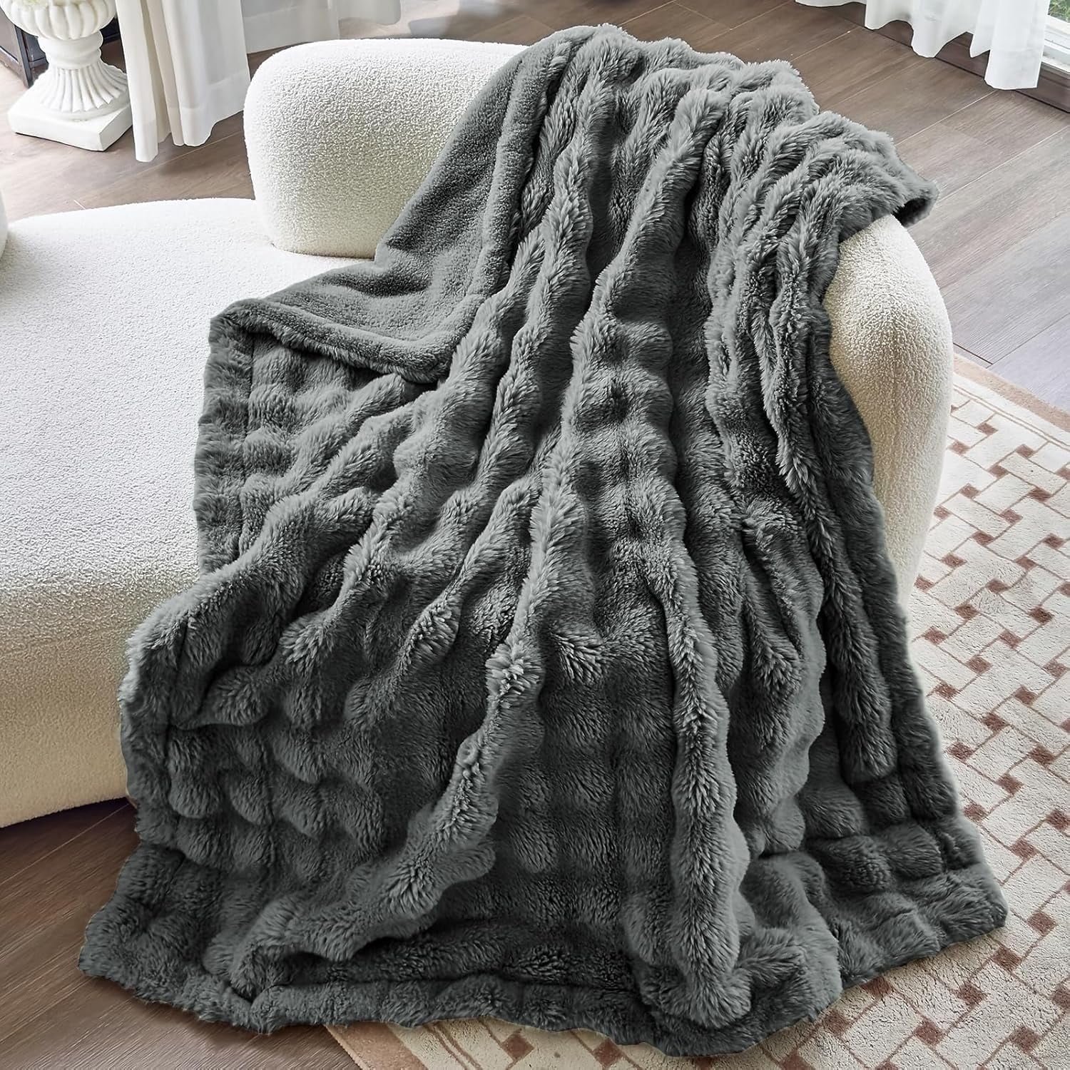 Parojati 90*90 Faux Fur Throw Blanket for Queen Size Bed - Extra Soft Fluffy Warm Bubble Design Blanket for Couch, Sofa and Versatile Use for Bedroom, Living Room, Farmhouse, Grey