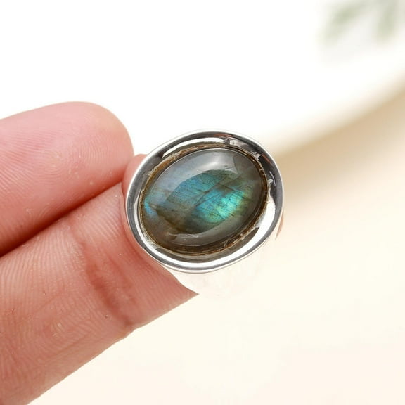 925 Sterling Silver Labradorite Statement Ring for Women – Handmade Gemstone Ring, Natural Oval Labradorite, Artisan Jewelry
