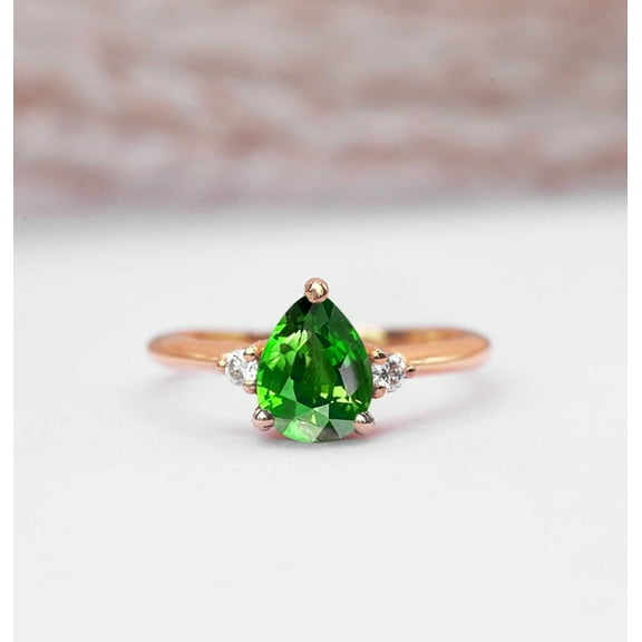 925 Sterling Silver Pear Shape Green Tsavorite Engagement Ring Wedding and Anniversary Ring Vintage Tsavorite Ring