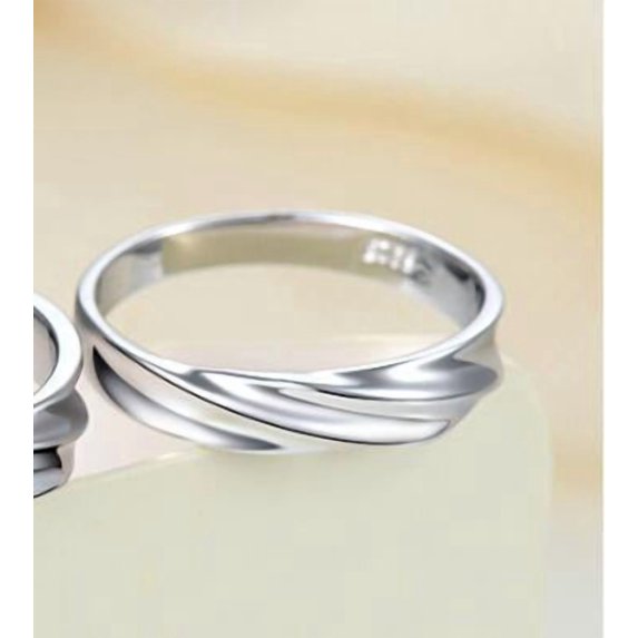 925 Sterling Silver Ring Mobius Strip Couple Ring Simple Band for Men and Women Promise Ring Wedding Ring Engagement Ring Anniversary Gift