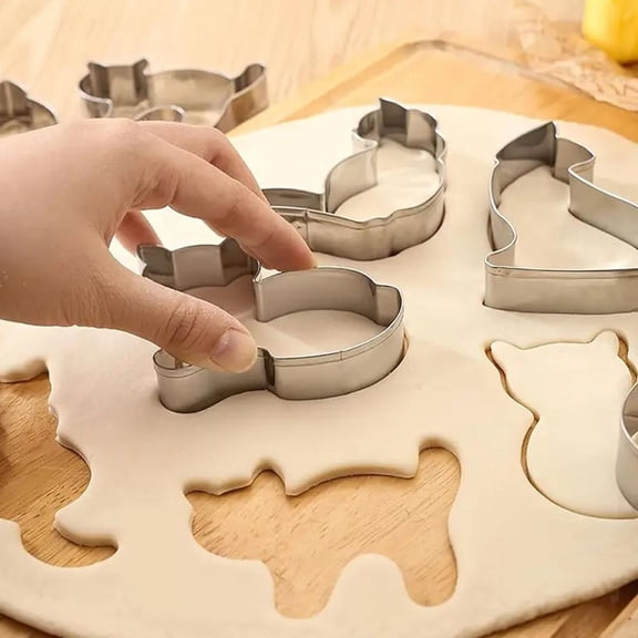 9pcs Cat Cookie Cutter Set - Stainless Steel Animal Cookie Cutters Shapes Candy Food Molds Cutters Cat Themed Holiday Party