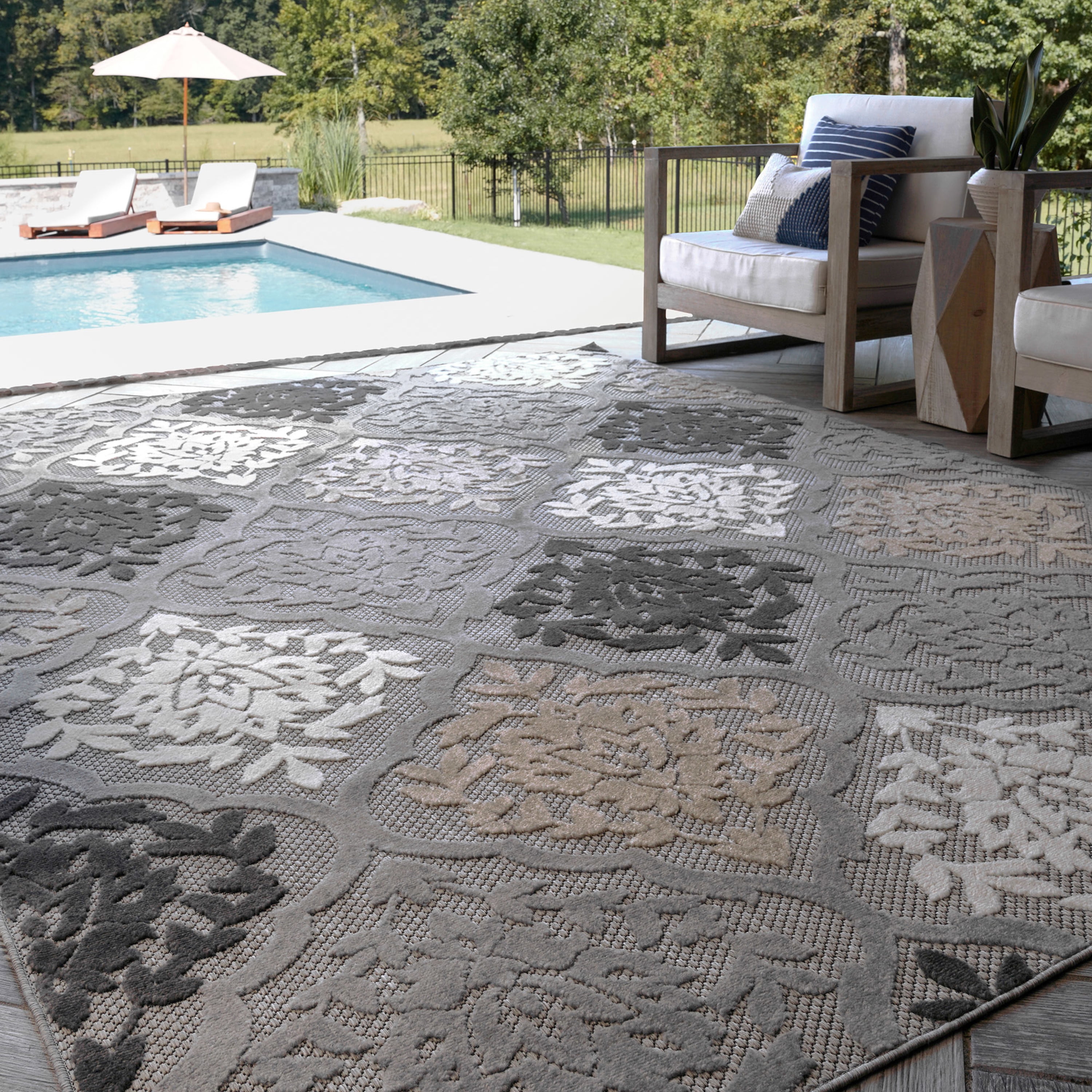 Oasis Modern Medallion Gray and Beige Polypropylene Indoor Outdoor Area Rug, 9'x12' Rectangle