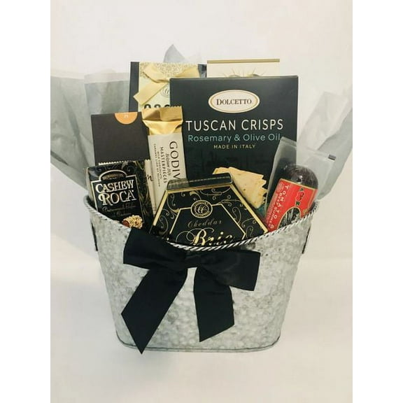 A-130 SAVORY SNACKS & GOODIES GIFT