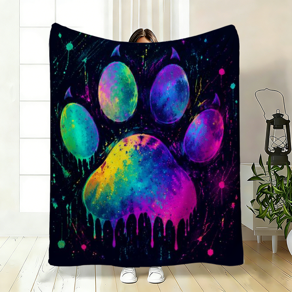 A 2D flat flannel blanket with colorful claw print patterns, warm, soft and light, available in 30×40 inches, 40×50 inches and 50×60 inches.