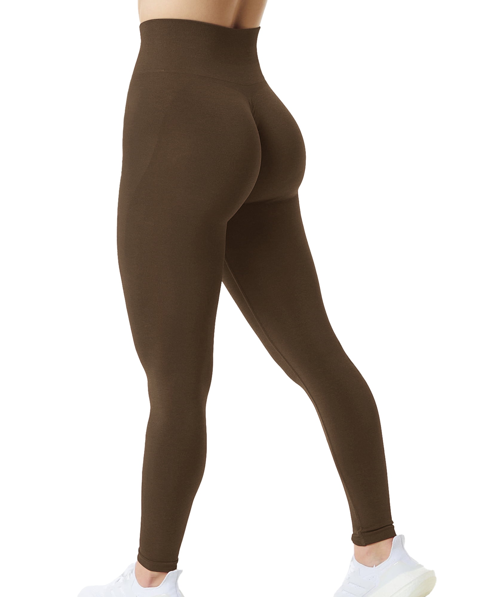 NEW Pchee Pro Brown Scrunch Butt Leggings are now available online! 🤎
