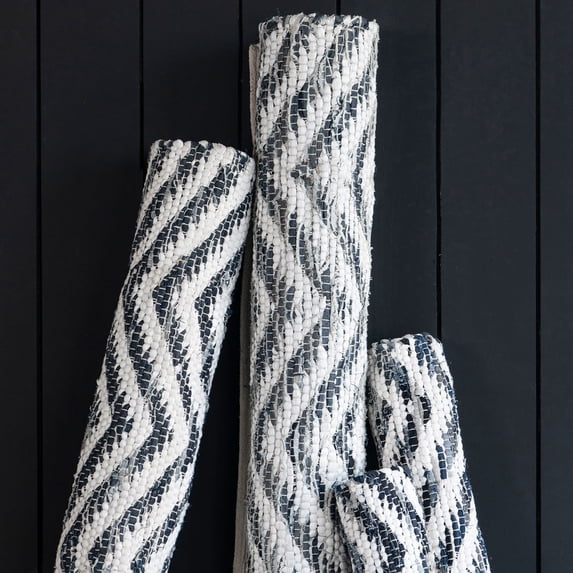 A&B Home Chevron Shuttle Weave Durrie with Hamming 60 x 96