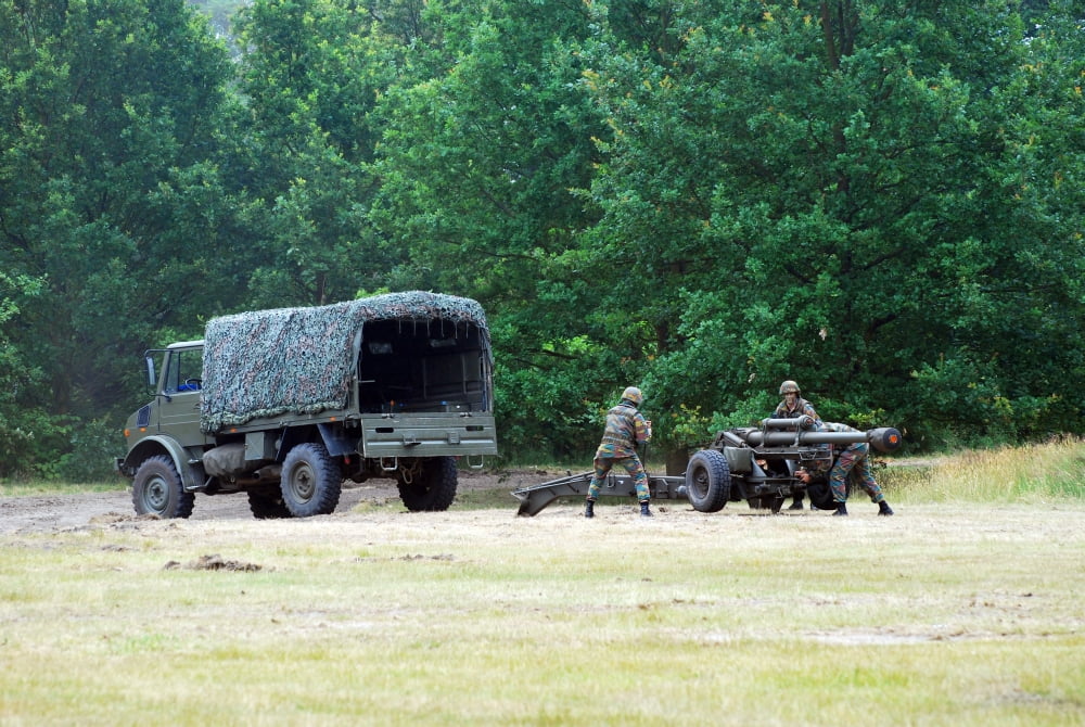 A Belgian artillery unit setting up the LG1 105 mm30-calibre towed howitzer Canvas Art - Luc De JaegerStocktrek Images (34 x 23)