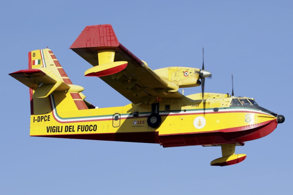 A CL-415 Italian Fire Hunter Canvas Art - Luca NicolottiStocktrek Images (17 x 12)