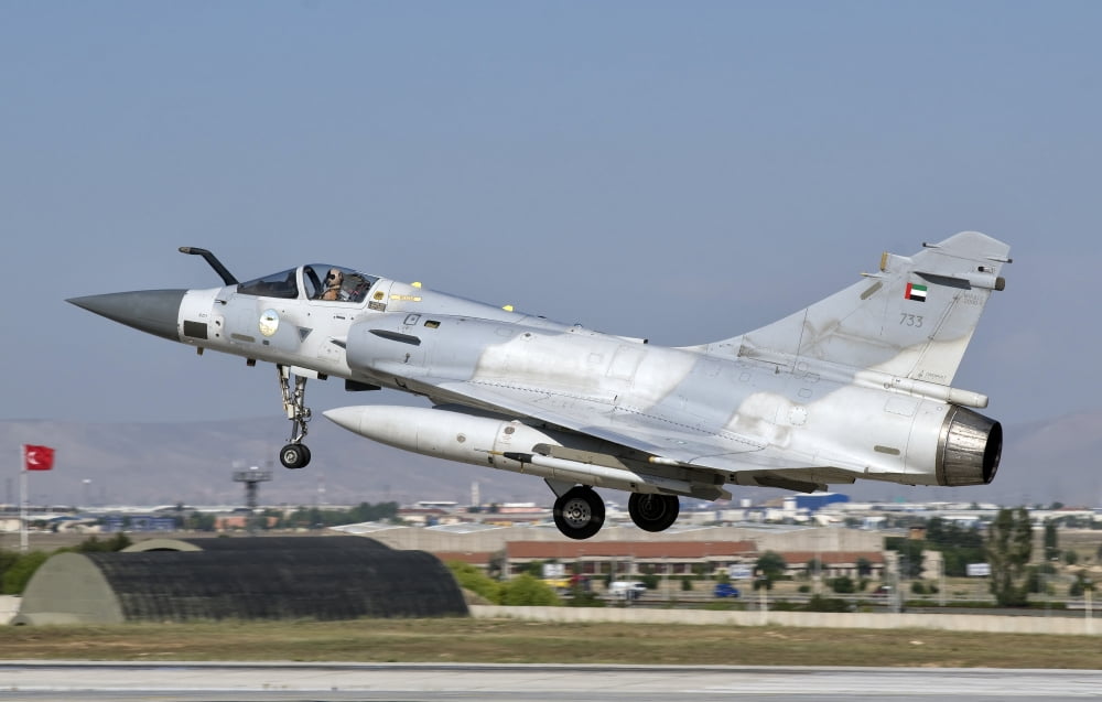A Dassault Mirage 2000 of the United Arab Emirates Air Force Canvas Art - Giovanni CollaStocktrek Images (36 x 23)