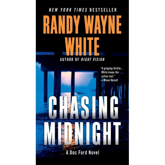 Pre-Owned Chasing Midnight (Mass Market Paperback) 042525061X 9780425250617
