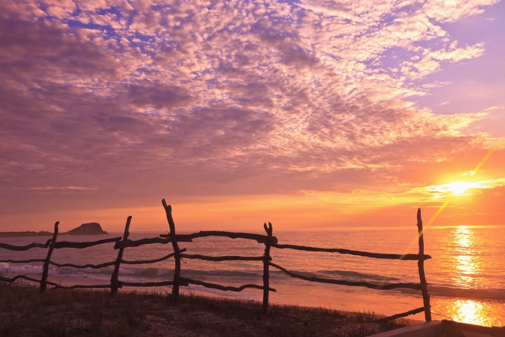A Fence Along The Waters Edge At Sunrise At Cabo Pulmo Baja California Sur Mexico Canvas Art - Stuart Westmorland Design Pics (19 x 12)