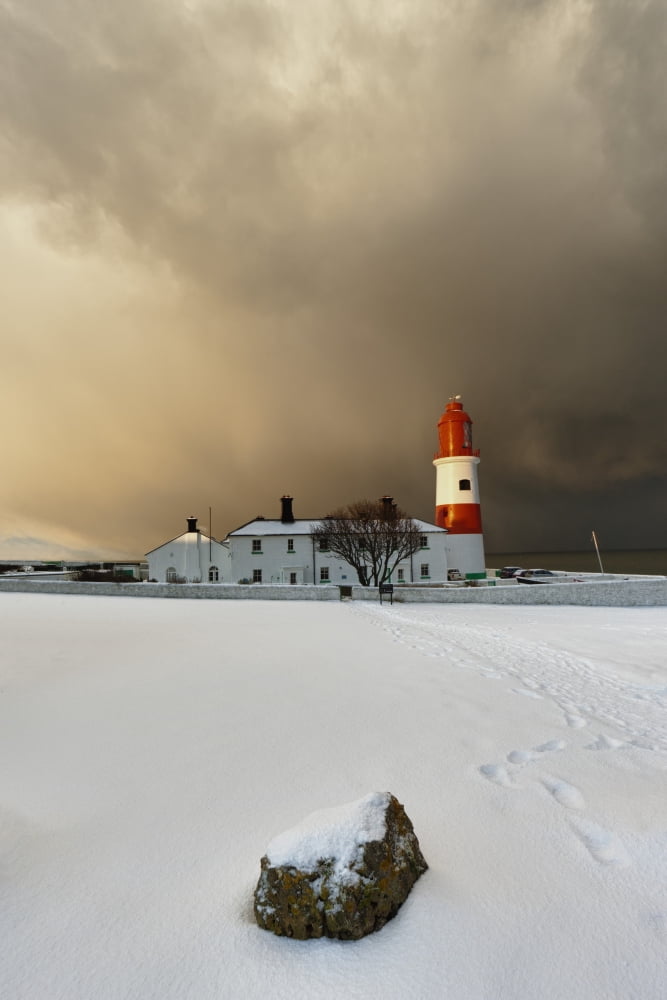 A Lighthouse And Building In Winter South Shields Tyne And Wear England Canvas Art - John Short Design Pics (12 x 19)