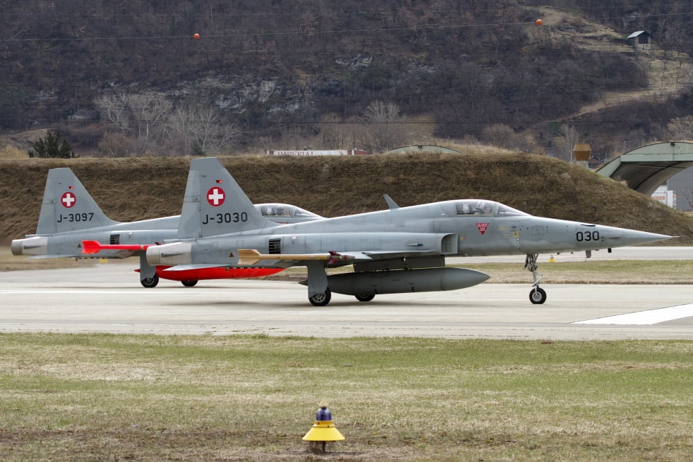 A Northrop F-5E Tiger of the Swiss Air Force Canvas Art - Luca NicolottiStocktrek Images (35 x 23)