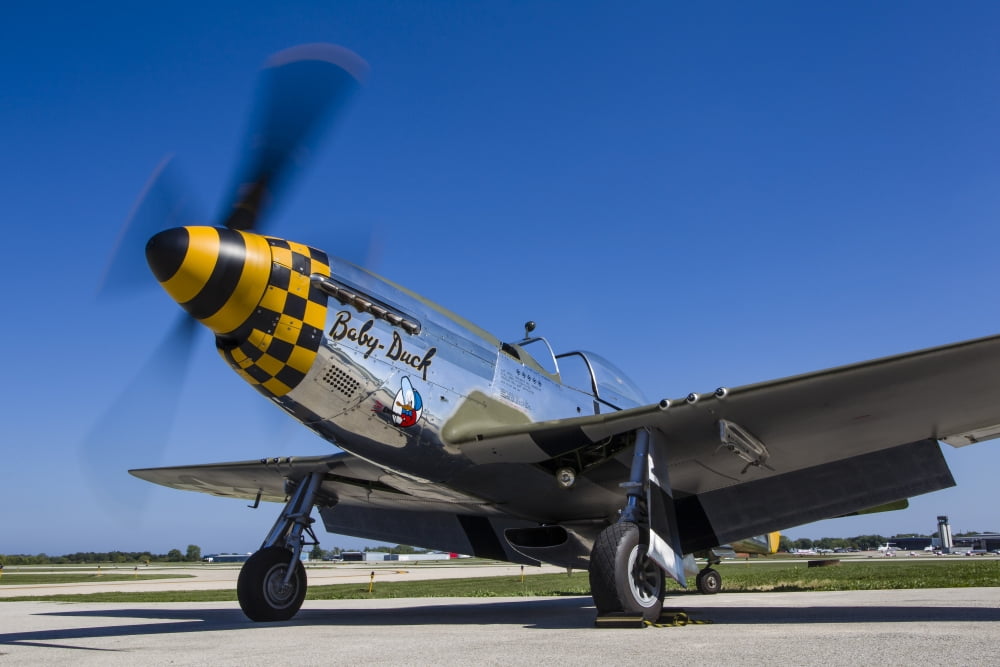 A P-51 Mustang at Waukegan Illinois Canvas Art - Rob EdgcumbeStocktrek Images (34 x 23)