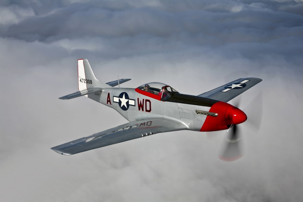A P-51D Mustang in flight near Hollister California Canvas Art - Scott GermainStocktrek Images (18 x 12)