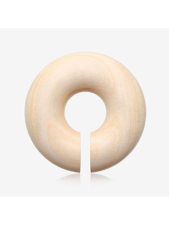 A Pair of Crocodile Wood Hoop Hanger Plug