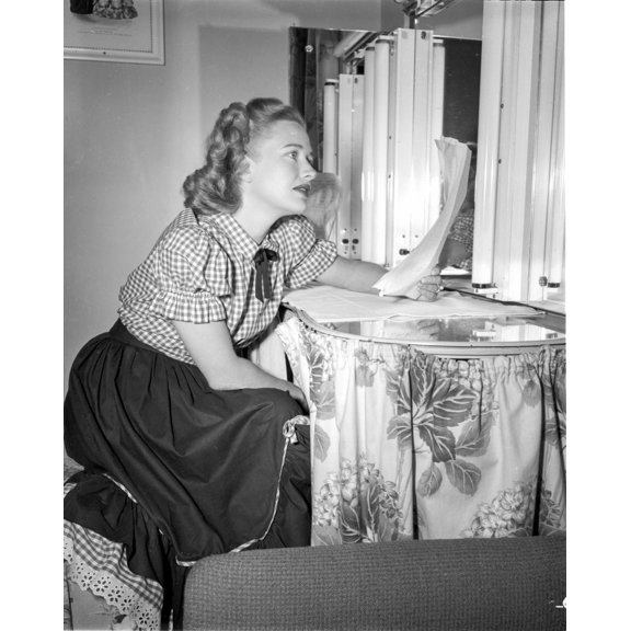 A Portrait From Bodyguard Photo Print (24 x 30)