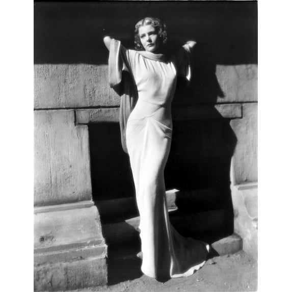 A Portrait Of Elissa Landis Outdoors Photo Print (8 x 10)