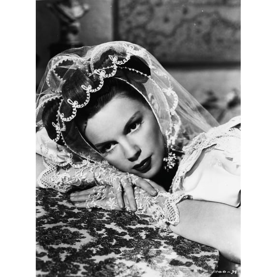 A Portrait Of Judy Garland Photo Print (8 x 10)