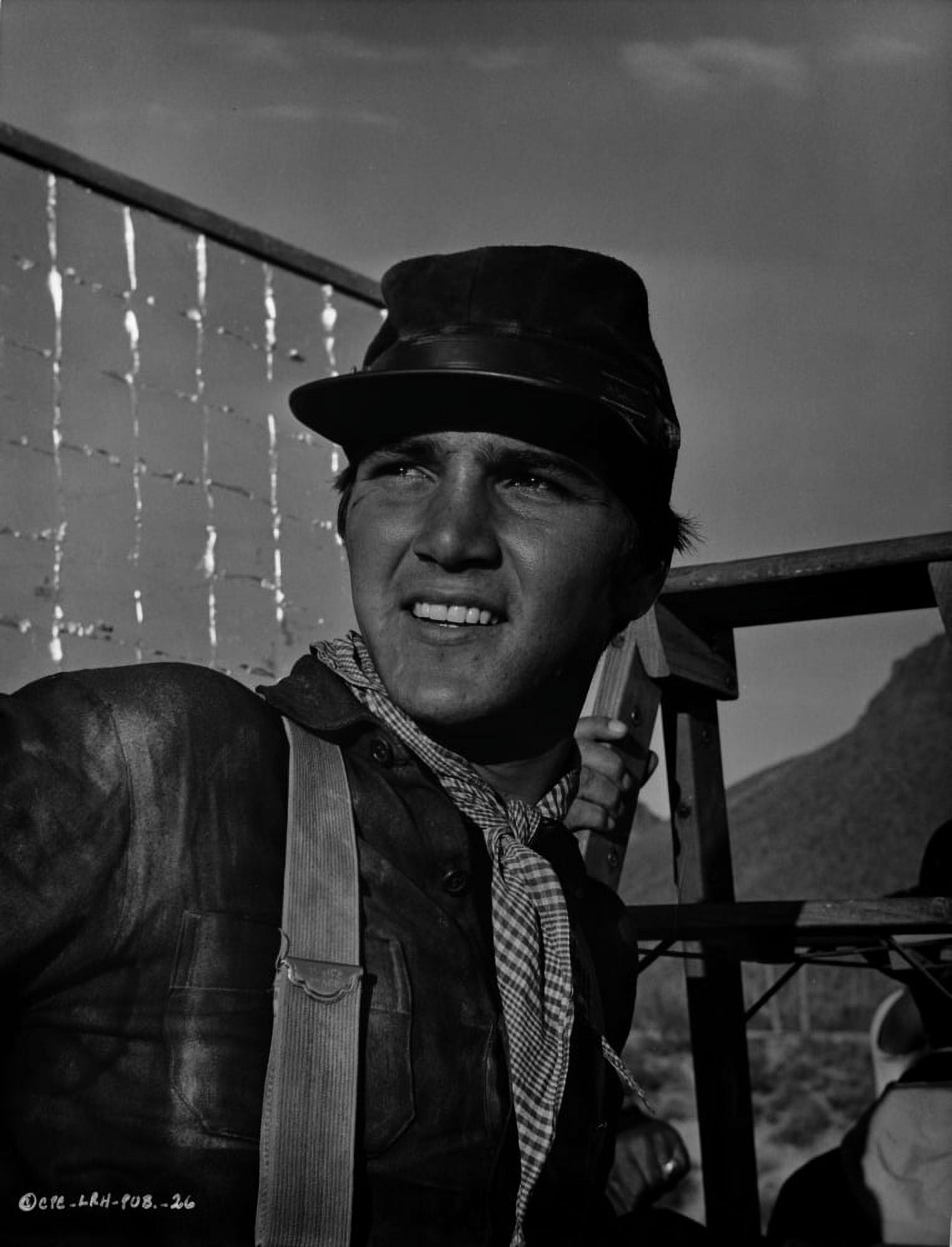 A Portrait Of Paul Peterson on Set Photo Print (8 x 10) - Walmart.com