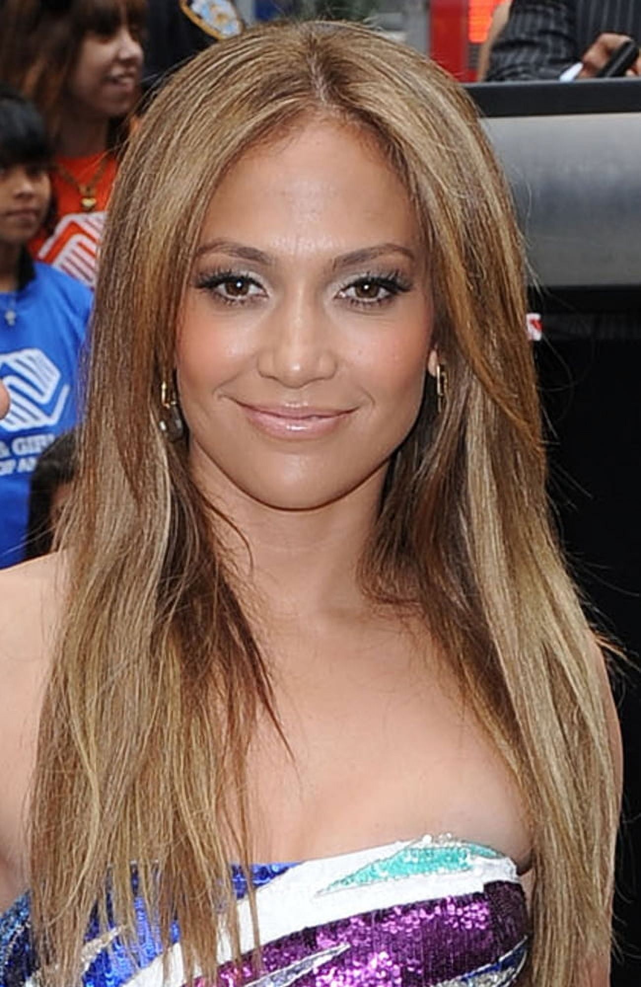 A Public Appearance For Jennifer Lopez Unveils New Be Extraordinary Billboard For Boys & Girls Clubs Youth Advocacy Campaign Canvas Art - (16 x 20)