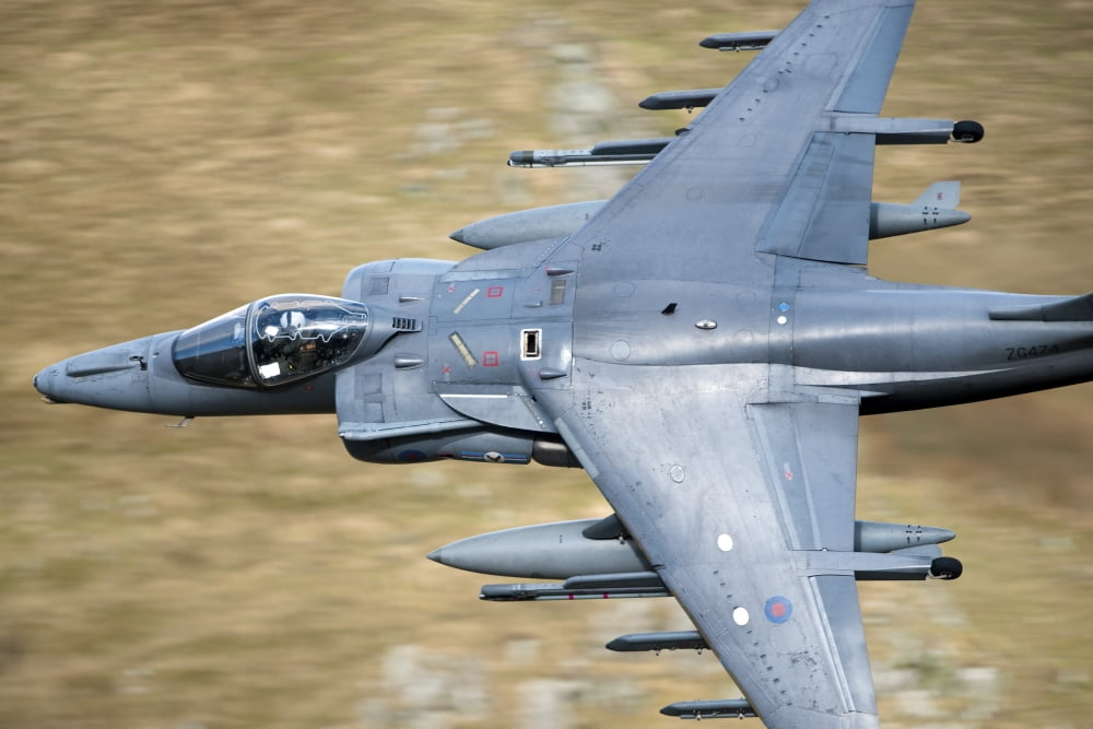 A Royal Air Force Harrier GR9 flying low over North Wales Canvas Art - Andrew ChittockStocktrek Images (18 x 12)