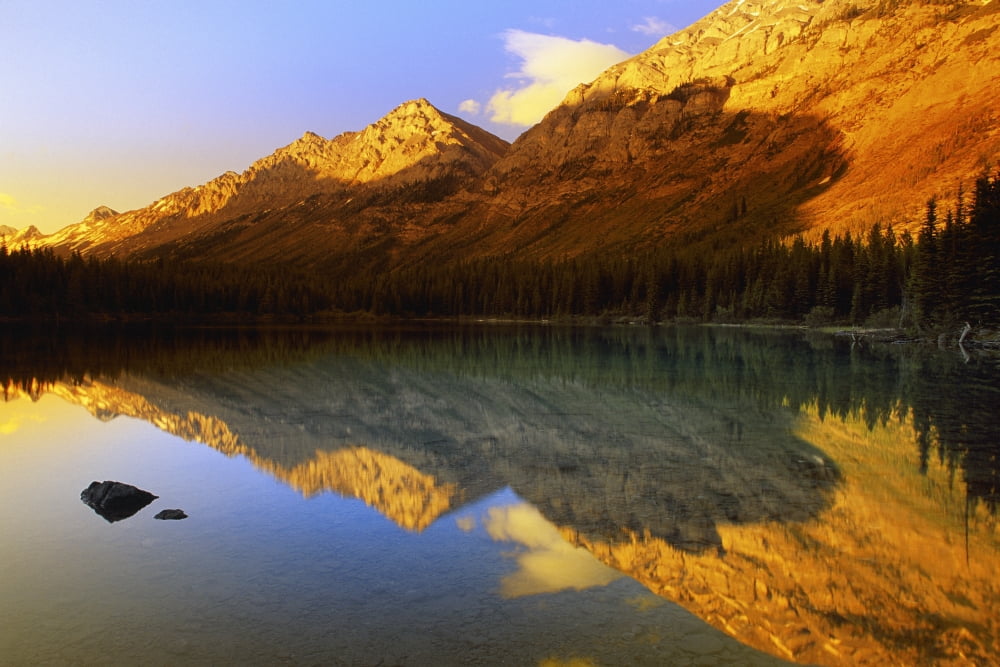 A Scenic Mountain Lake Canvas Art - Carson Ganci Design Pics (17 x 11)