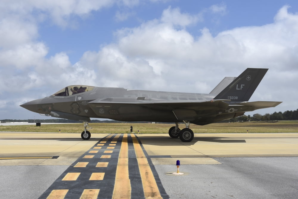 A US Air Force F-35A taxiing at Eglin Air Force Base Florida Canvas Art - Riccardo NiccoliStocktrek Images (17 x 12)