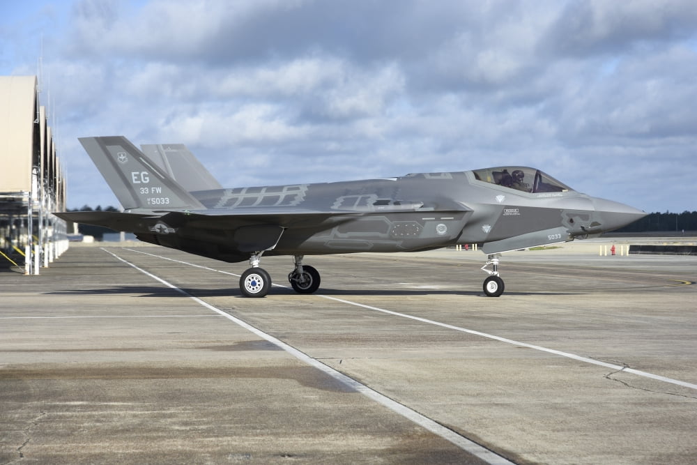 A US Air Force F-35A taxiing at Eglin Air Force Base Florida Canvas Art - Riccardo NiccoliStocktrek Images (34 x 23)