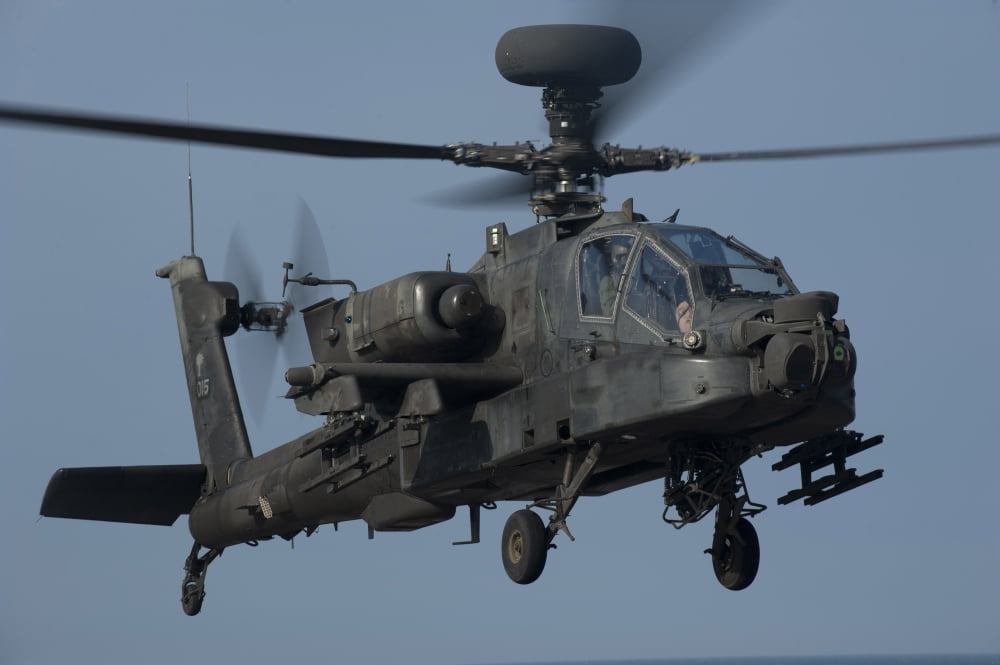 A US Army AH-64 Apache helicopter Canvas Art - Stocktrek Images (35 x 23)