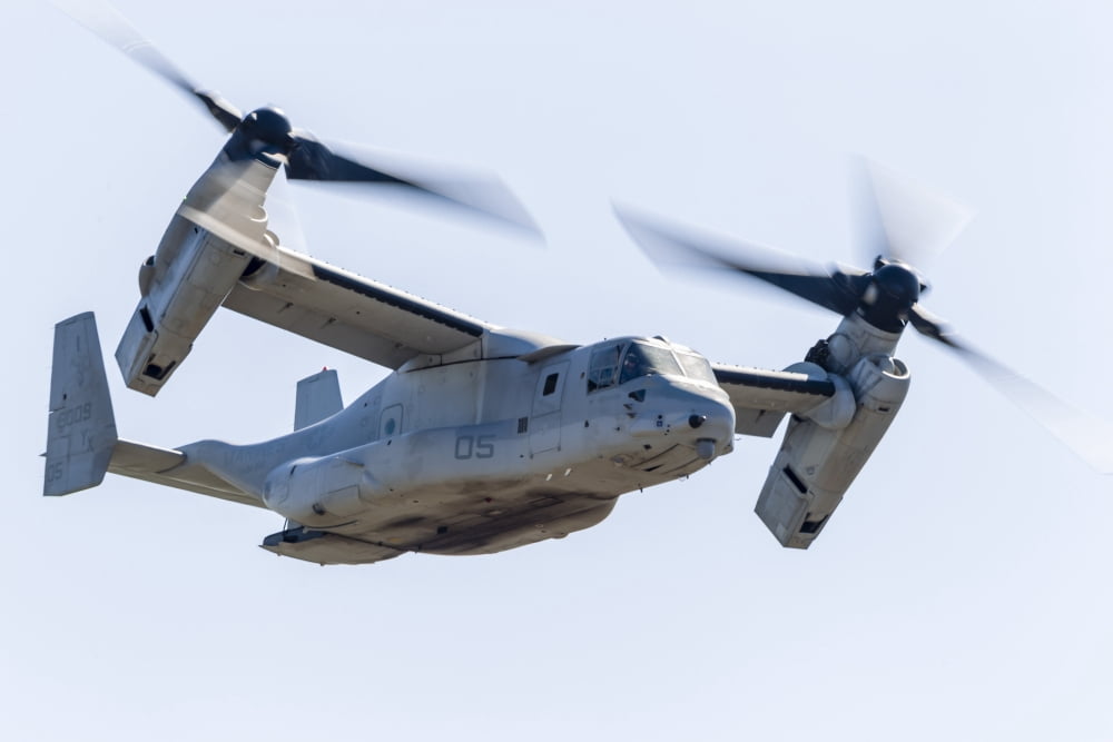 A US Marine Corps V-22 Osprey flies over Santa Rosa California Canvas Art - Rob EdgcumbeStocktrek Images (17 x 12)