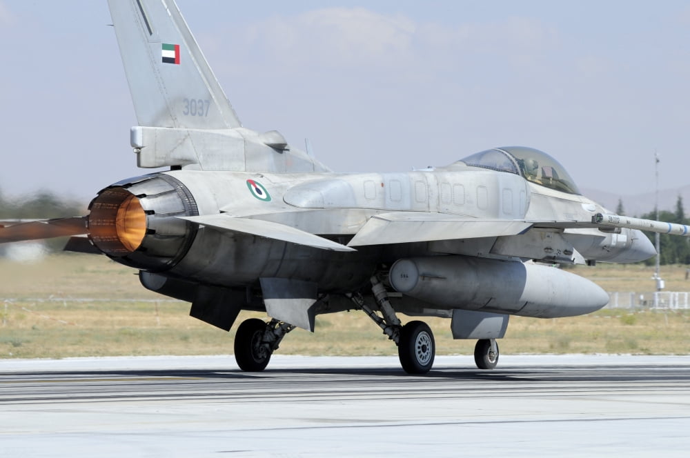 A United Arab Emirates Air Force F-16E Block 60 taking off Canvas Art - Riccardo NiccoliStocktrek Images (17 x 12)