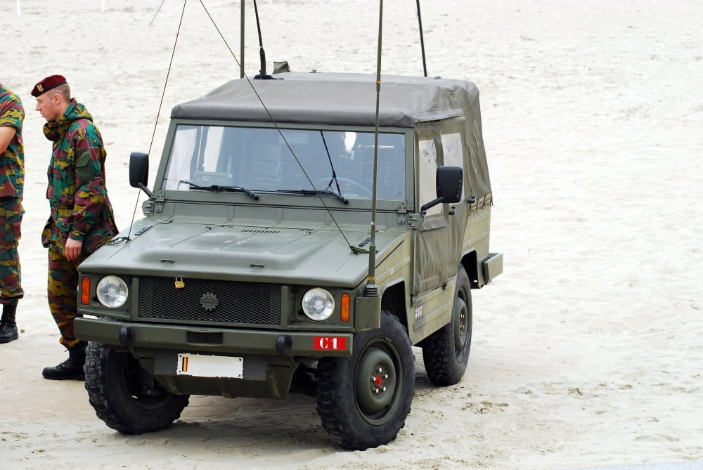 A VW Iltis jeep of a unit of Belgian paratroopers Canvas Art - Luc De JaegerStocktrek Images (17 x 12)