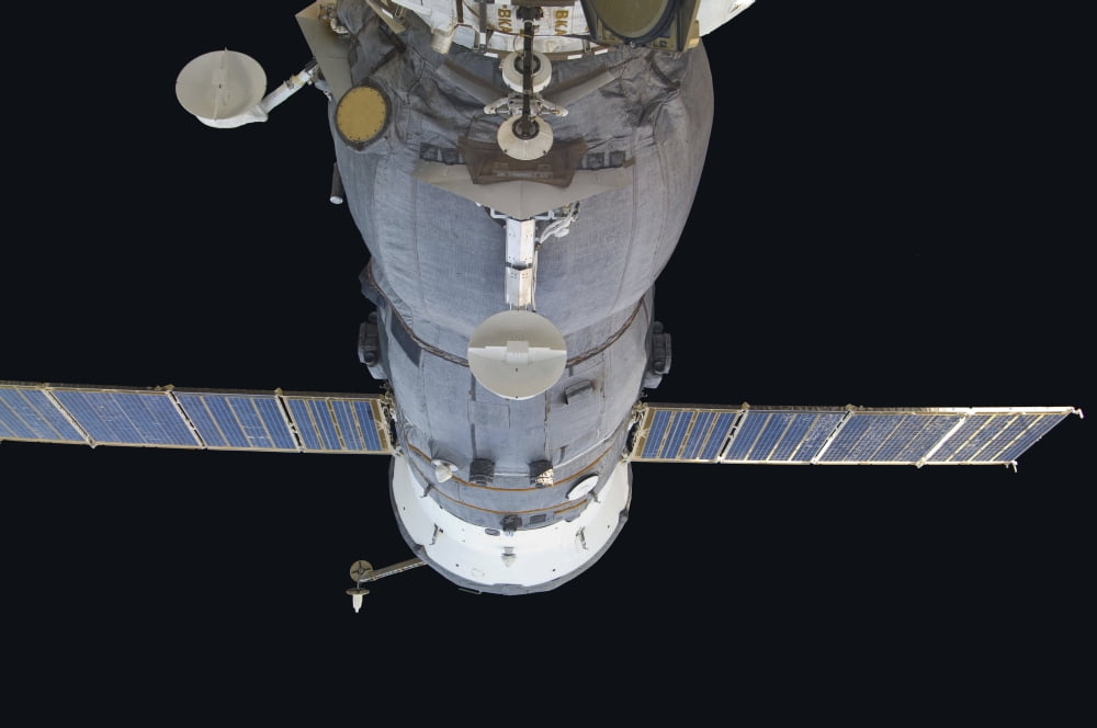 A docked Russian Soyuz spacecraft Canvas Art - Stocktrek Images (34 x 23)