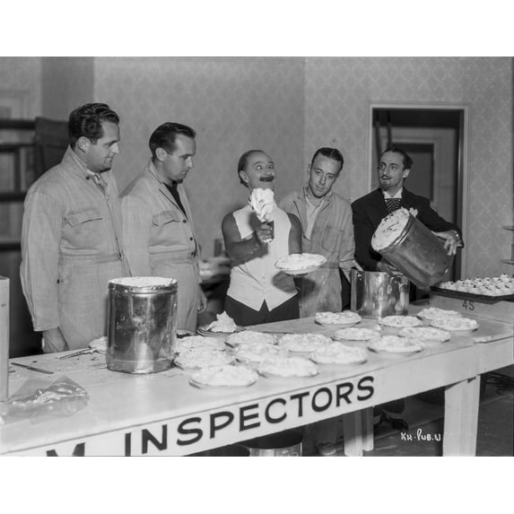 A film still featuring Ben Turpin Photo Print (24 x 30)