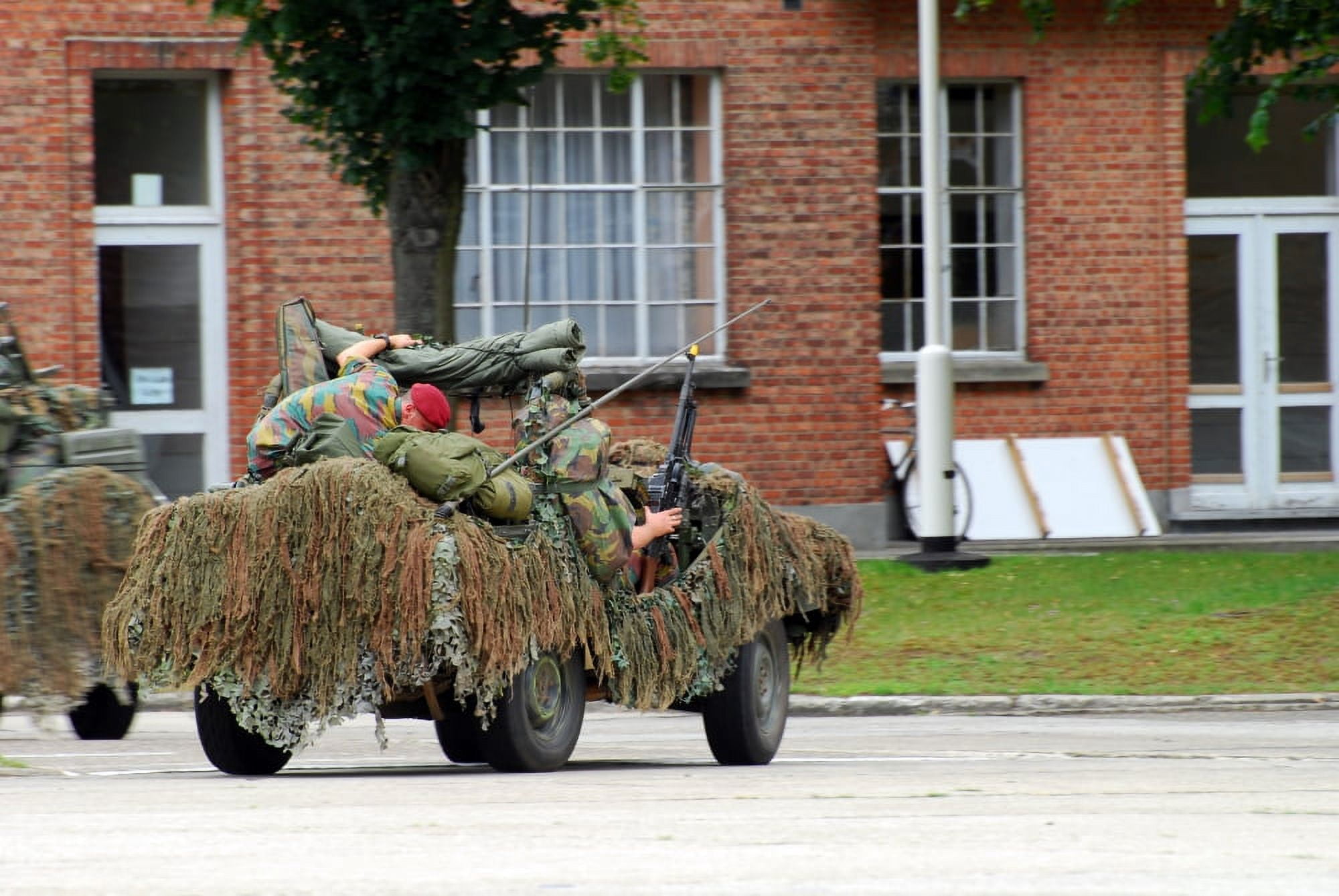 A recce or scout team of the Belgian Army during a training session Canvas Art - Luc De JaegerStocktrek Images (34 x 23)