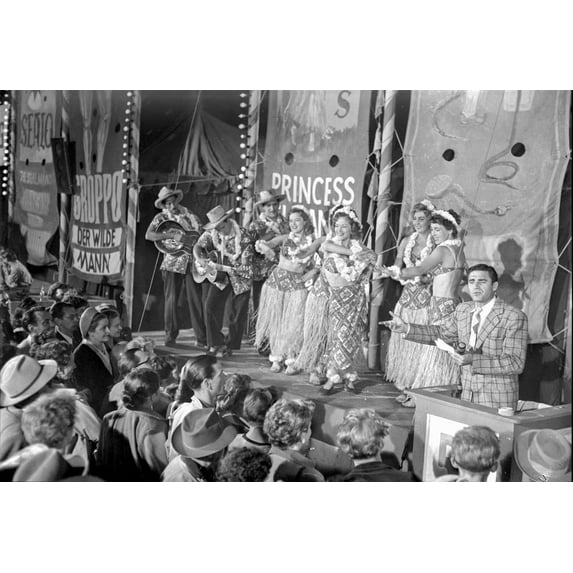 A scene from Carnival Story Photo Print (24 x 30)