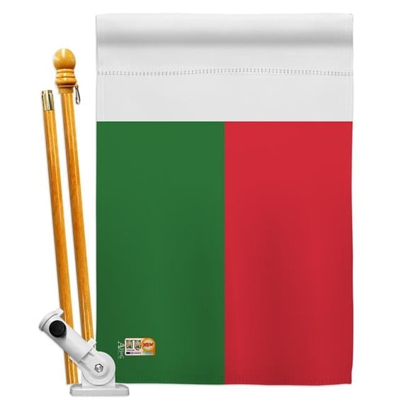 AA-CY-HS-140143-IP-BO-D-US18-AG 28 x 40 in. Madagascar Flags of the World Nationality Impressions Decorative Vertical Double Sided House Flag Set & Pole Bracket Hardware Flag Set