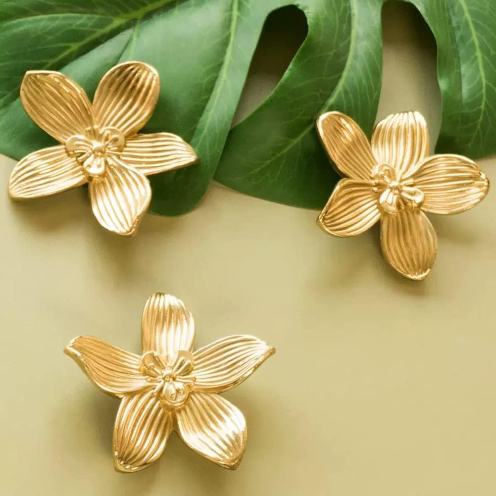 ABCISI Flower Cabinet Knobs, Brushed Gold, 8 Pack, Zinc Alloy Decorative Hardware, Decorative Handles for Furniture, Vanity, Kitchen, Closet, Bathroom, Unique Antique Pull