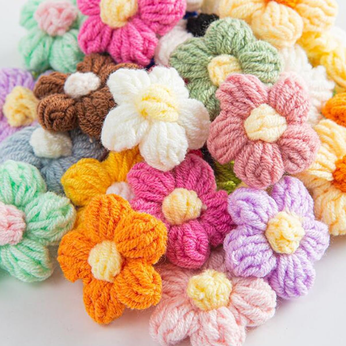 ABPETE 100Pcs Crochet Flowers Puff Flowers Knitted Yarn Flowers Handmade Crochet Flowers for Crafts Embellishments DIY Hair Headbands Hats Clothing Accessories