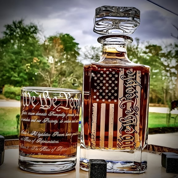 ACDANC 450ML Whiskey Bottle American Flag Pattern Wine Bottle Transparent Whiskey Glass Decanter for Home Party for Bar, Gift, Collection, Display, Whiskey, Bourbon, Scotch, Celebration