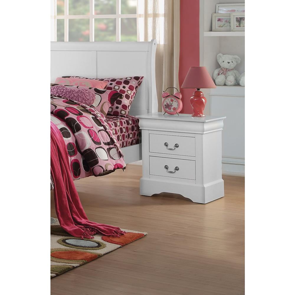 Louis Philippe III Chic White 2-Drawer Nightstand