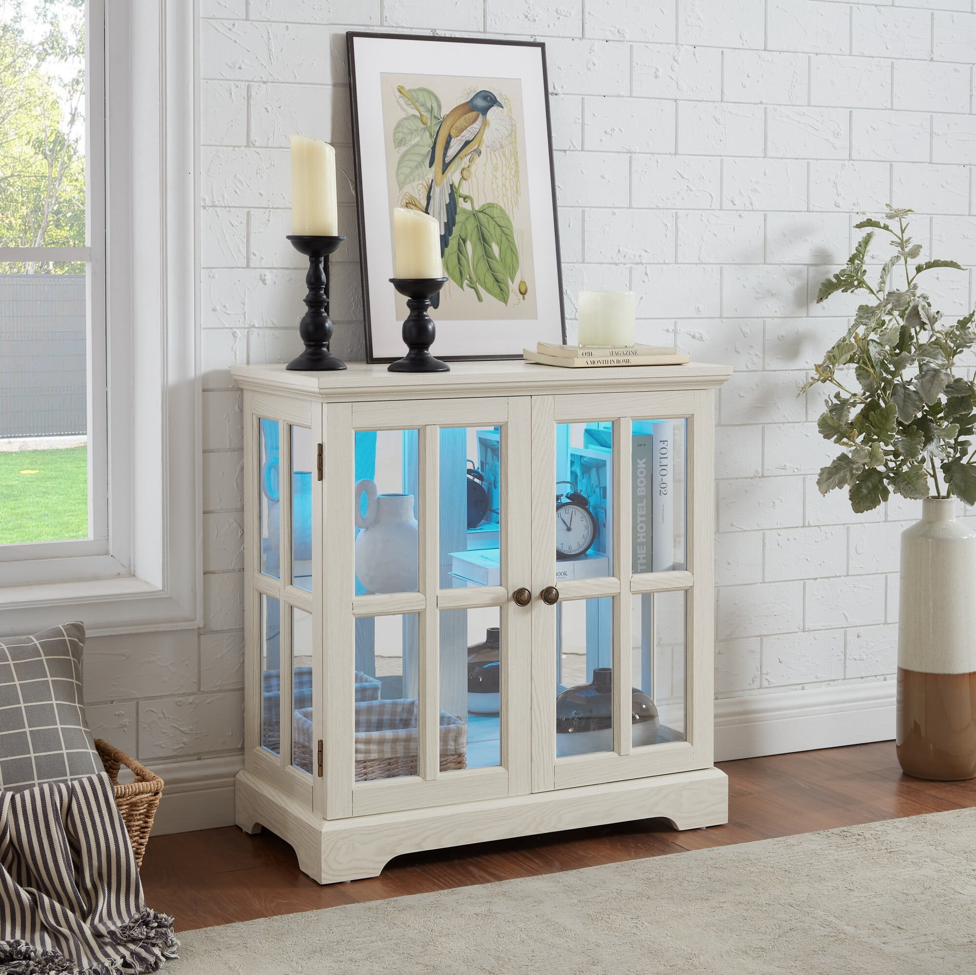 AENKYO Retro LED Glass Display Cabinet with Adjustable Shelf, Vintage Style Curio Showcase for Home, Antique White