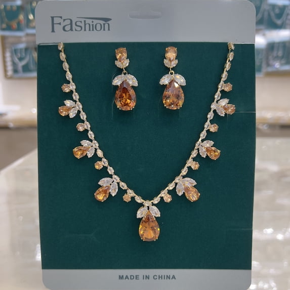 AEXTO Pink Teardrop Leaf Jewelry Set Necklace & Dangle Earrings with Rhinestone Accents, Silver-Tone Elegant Accessories for Women, Perfect for Weddings, Parties & Special Occasions