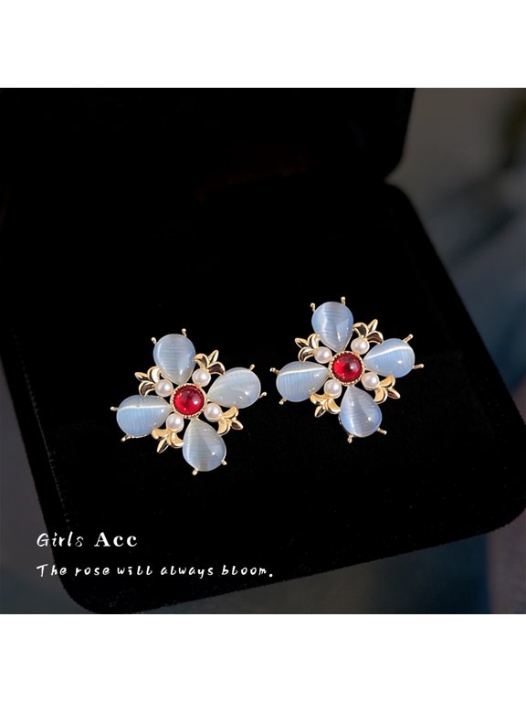 Women's 5-Petal Flower Stud Earrings, Statement Cluster CZ Pearls Earring Vintage Floral Earrings for Wedding Prom Birthday Fashion Jewelry Gift