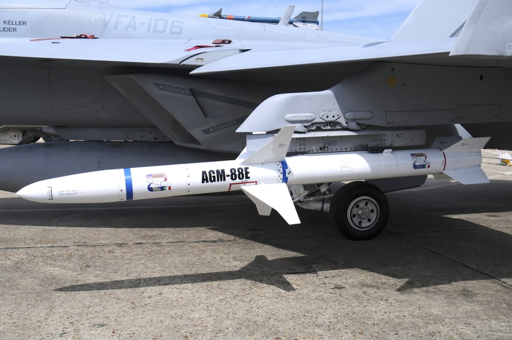 AGM-88E AARGM missile on a US Navy FA-18F Super Hornet Canvas Art - Riccardo NiccoliStocktrek Images (17 x 12)